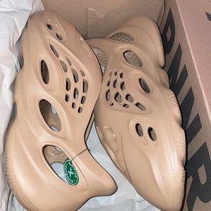 COPY - Yeezy FoamRunner Ochre